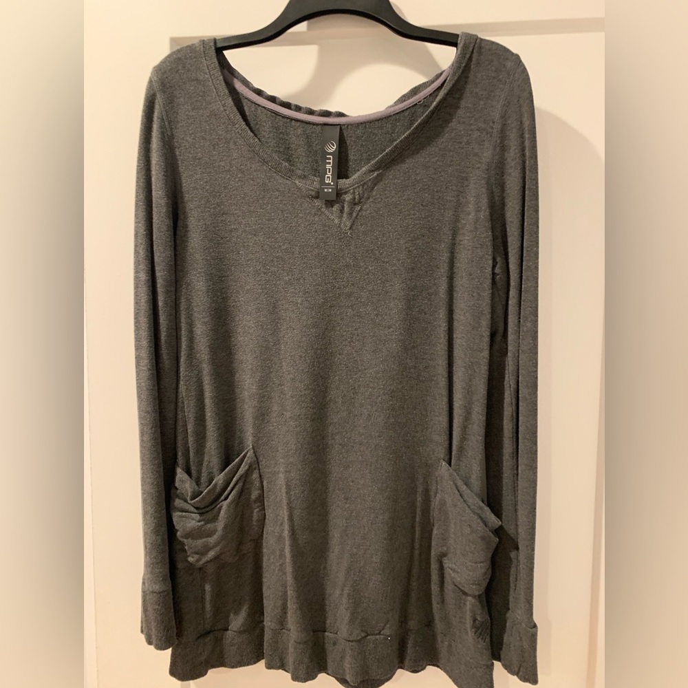 MPG tunic/sweatshirt size M